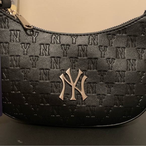 MLB Black NY Embossed Shoulder Bag - Picture 4 of 6